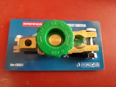 Battery disconnect switch